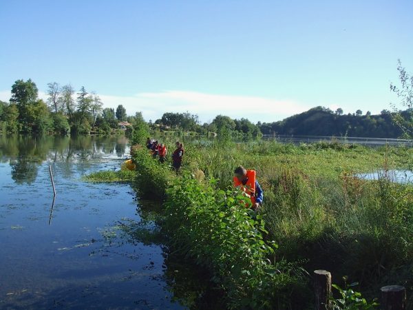 Le plaisir de découvrir son environnement. un projet porté par le Sivom de Rieux.