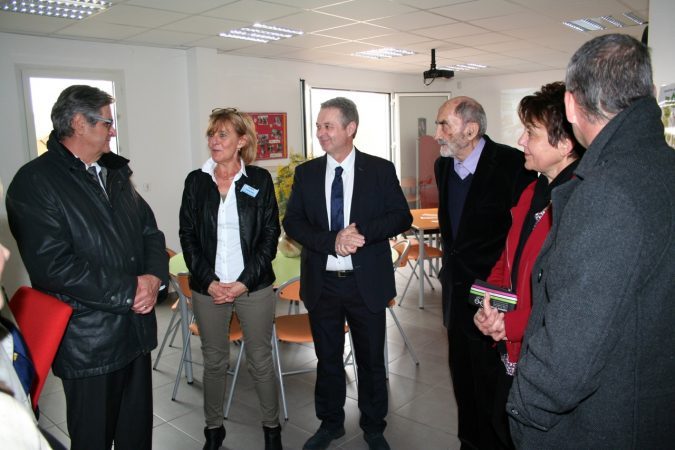 Lors de la visite des autorités conduite par madame Françoise Garcia directrice du SSIAD