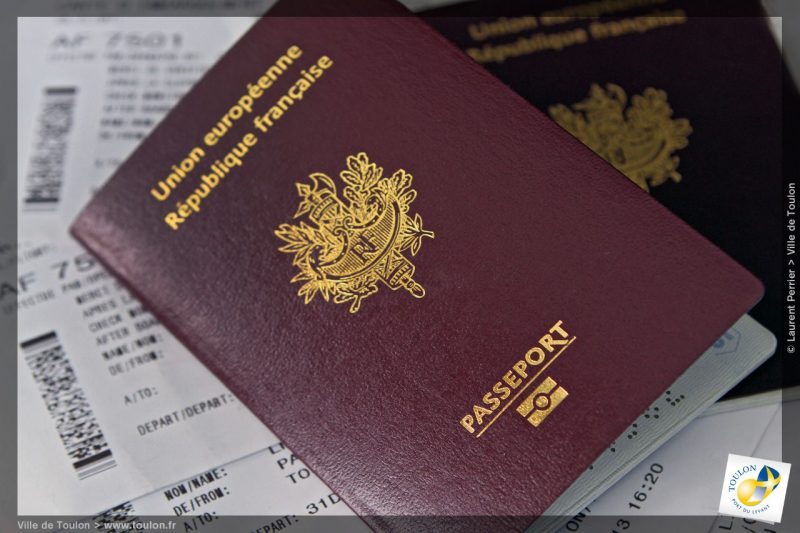 Cartes D Identite Passeports Certificats D Immatriculation Permis De Conduire La Prefecture Passe Au Numerique Petite Republique Com